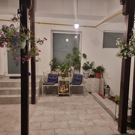Casa Musceleana Hotell Cîmpulung Eksteriør bilde