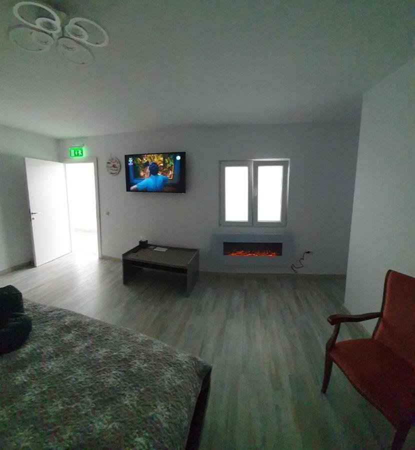 Casa Musceleana Hotell Cîmpulung Eksteriør bilde