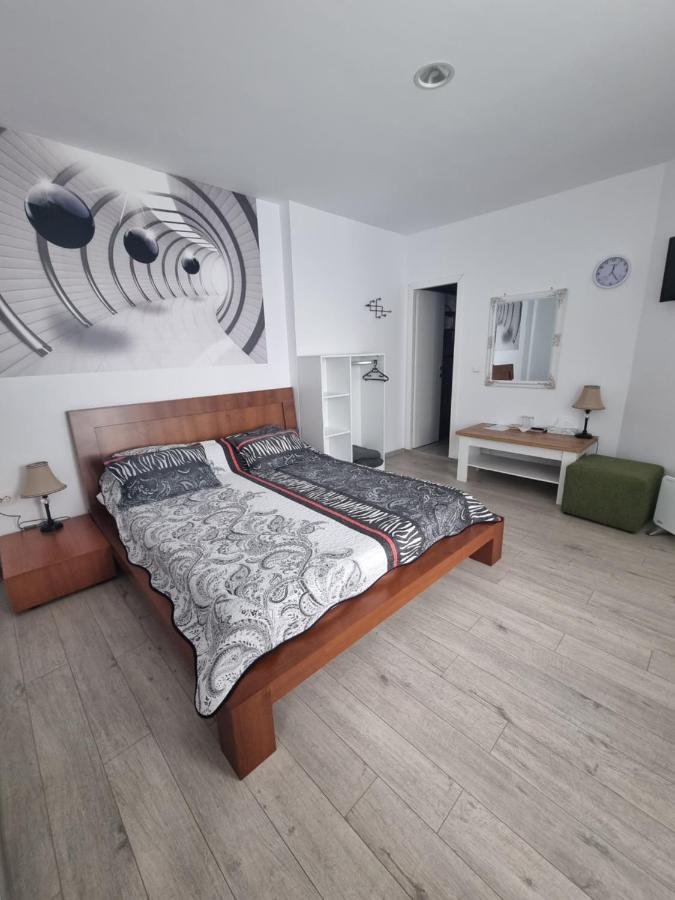 Casa Musceleana Hotell Cîmpulung Eksteriør bilde