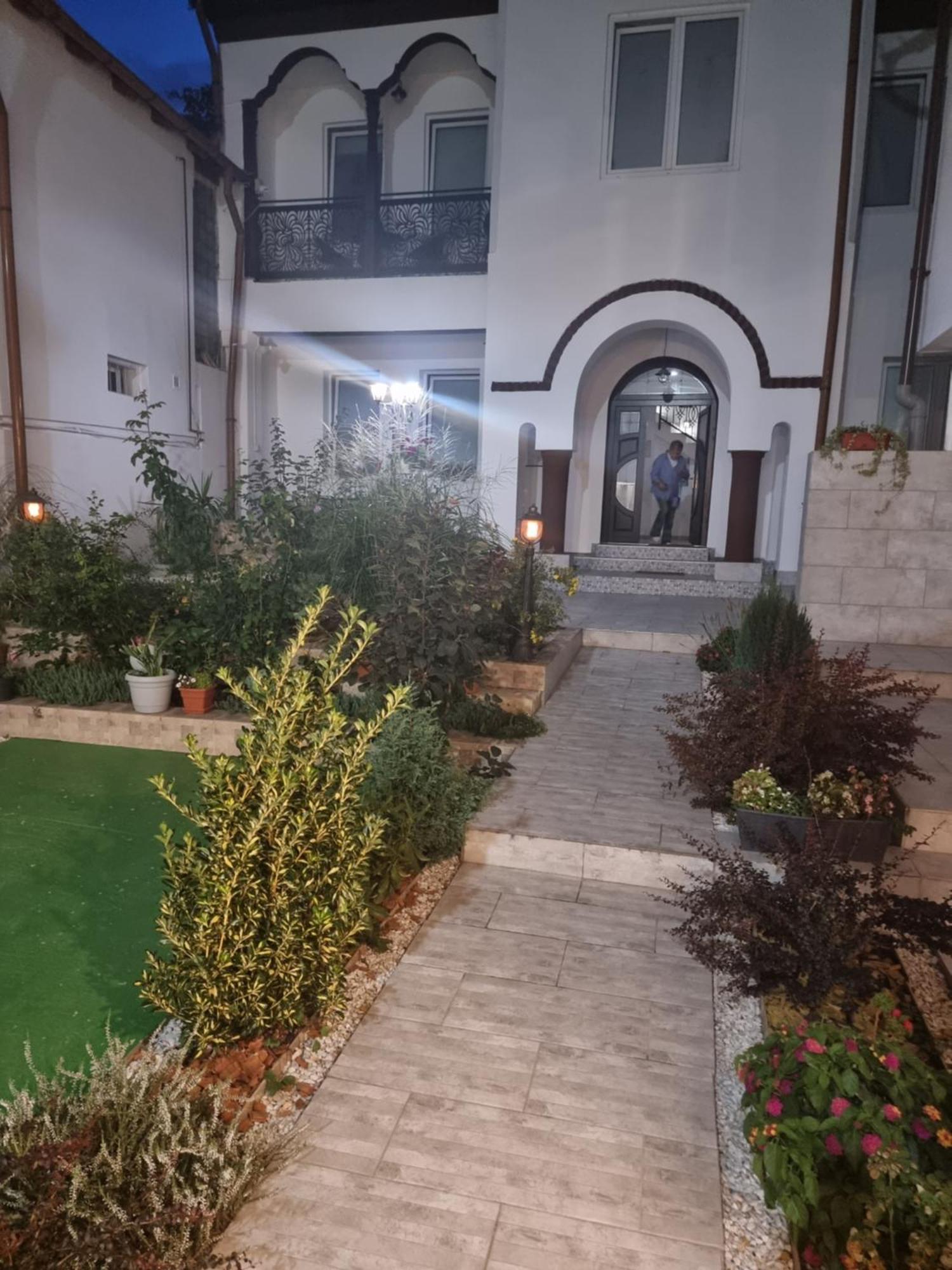 Casa Musceleana Hotell Cîmpulung Eksteriør bilde