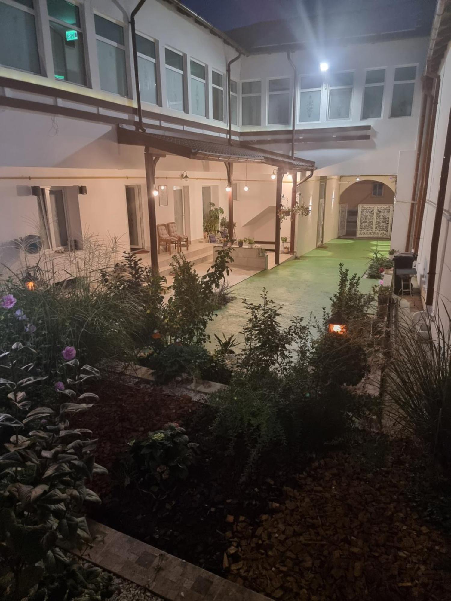 Casa Musceleana Hotell Cîmpulung Eksteriør bilde